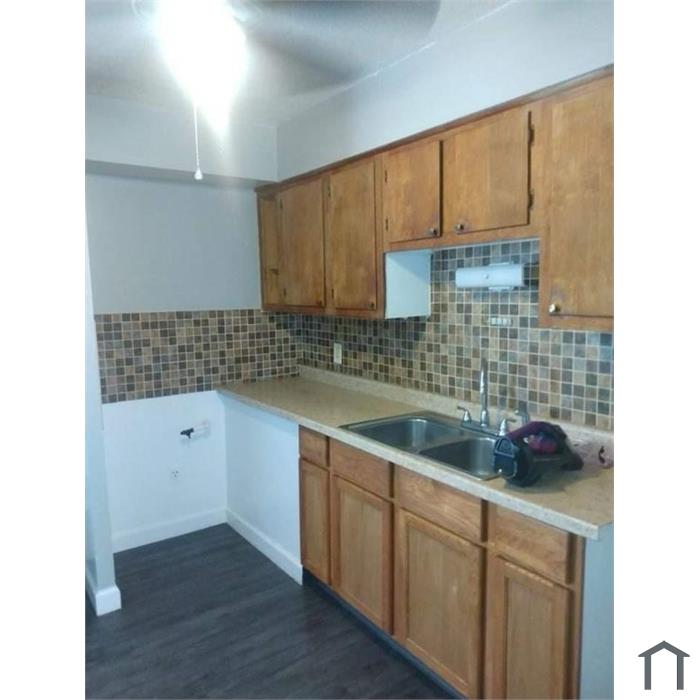 42 Poplar St